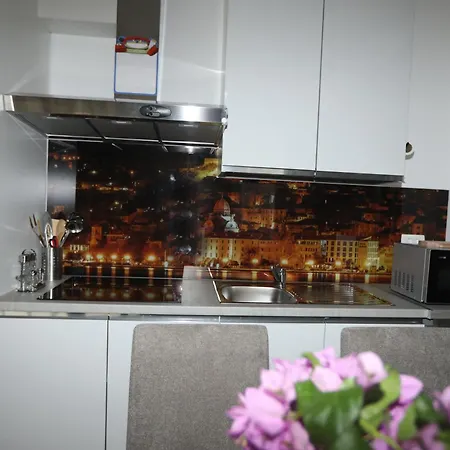 Apartment D R