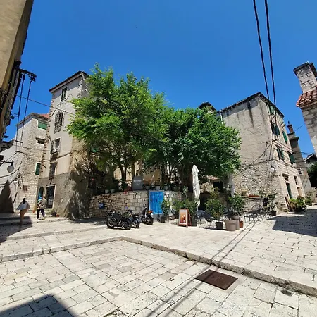 Dr With Free Private Parking * Sibenik